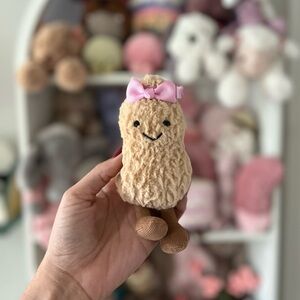 Jellycat Amuseables Peanut - Authentic & BNWT🥜